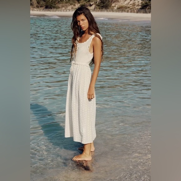 Zara Embroidered Eyelet Boho Cream Ivory Midi Dress Size M/L NWT - Picture 1 of 6